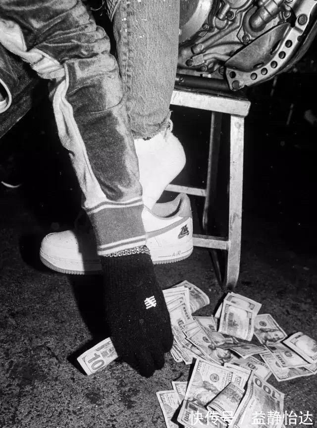 nike 买齐今年所有DUNK直接破产?Nike如何将消费陷阱挖得明明白白?!