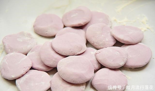 管饱|12月,我家爱吃这主食,管饱感强还简单易做,老人孩子都爱吃