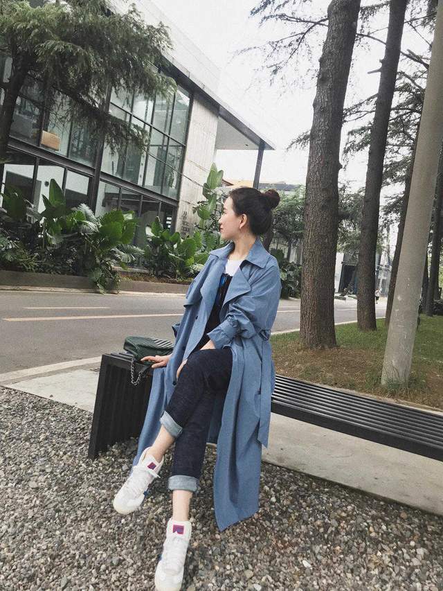 连衣裙|今年秋冬流行的风衣色号都在这,选这5种大衣,让你美出新高度