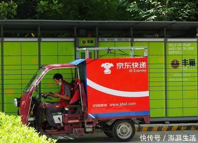 拼多多|京东招001号快递员,刘强东允诺干满5年买房,如今状况让人惊讶
