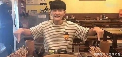 女子去吃69元自助餐,一人吃掉1000根肉串,走时老板笑着说免单