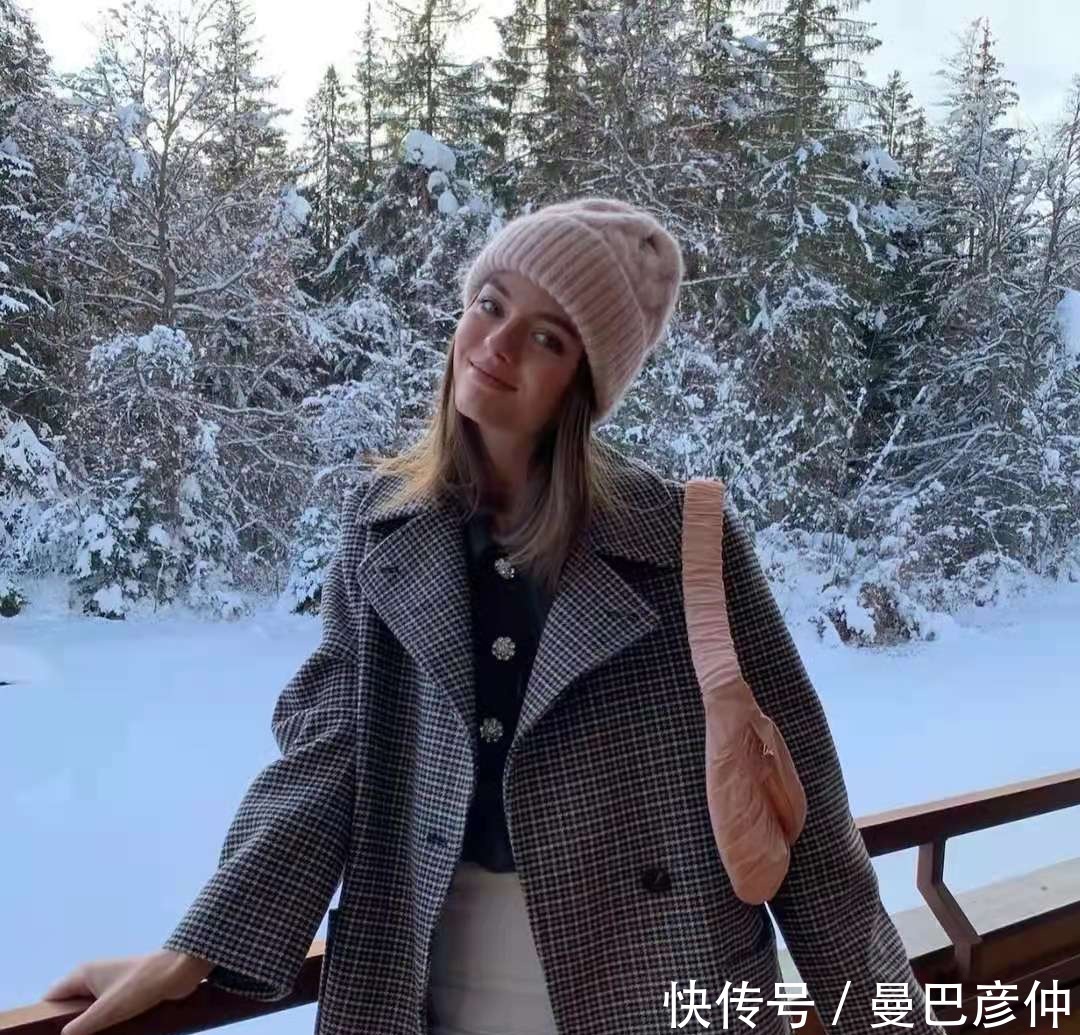 冬季穿大衣选对色彩很重要,这三类简洁耐看,谁穿都气质高级