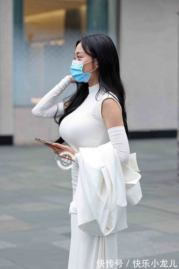 连衣裙 时髦美丽的连衣裙穿搭尽显青春姿态,透出不凡的格调,青春活力