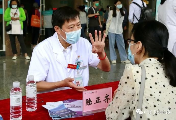 脑卒中|这样吃能预防脑卒中！专家亮出一份健康食谱→