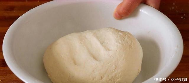 不会发面记得收藏,发面技巧都在这里,看完你也会做白面大馒头!