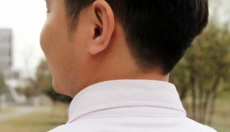 酸痛|脖子一扭动就咔咔响,是颈椎病捣乱吗?此2类人不可随意扭脖子