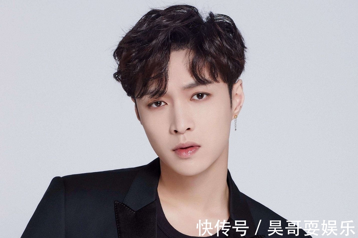 cp|张艺兴替杨紫报一掌之仇,高情商回绝那英,这对cp隔空互动太甜了