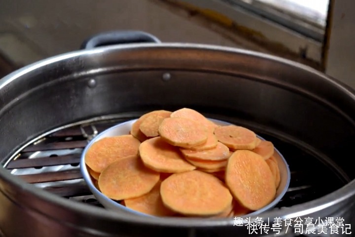 成本几块钱的主食,简单一做,香甜软糯又好吃,比包子油条好吃