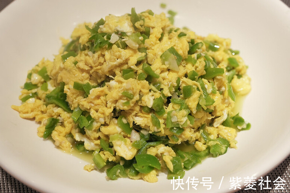 老少皆宜|辣椒炒蛋,炒制顺序是关键,味道差别大,教你正确做法,香辣下饭