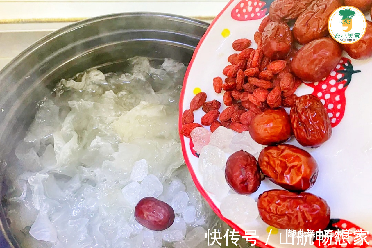 碱性食物|春天，如果有条件，建议女性多喝银耳汤，补充胶原蛋白，养颜滋润