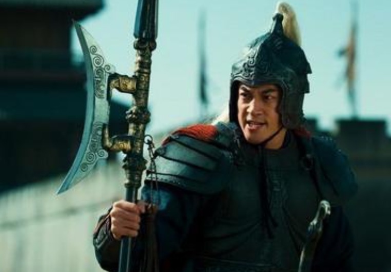 方天画戟|关羽大刀82斤,典韦双戟80斤,吕布的兵器多少斤?