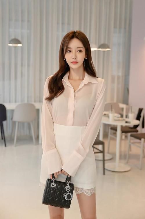 孙允珠活力穿搭：衬衣+包臀裙，4款小清新职业装推荐