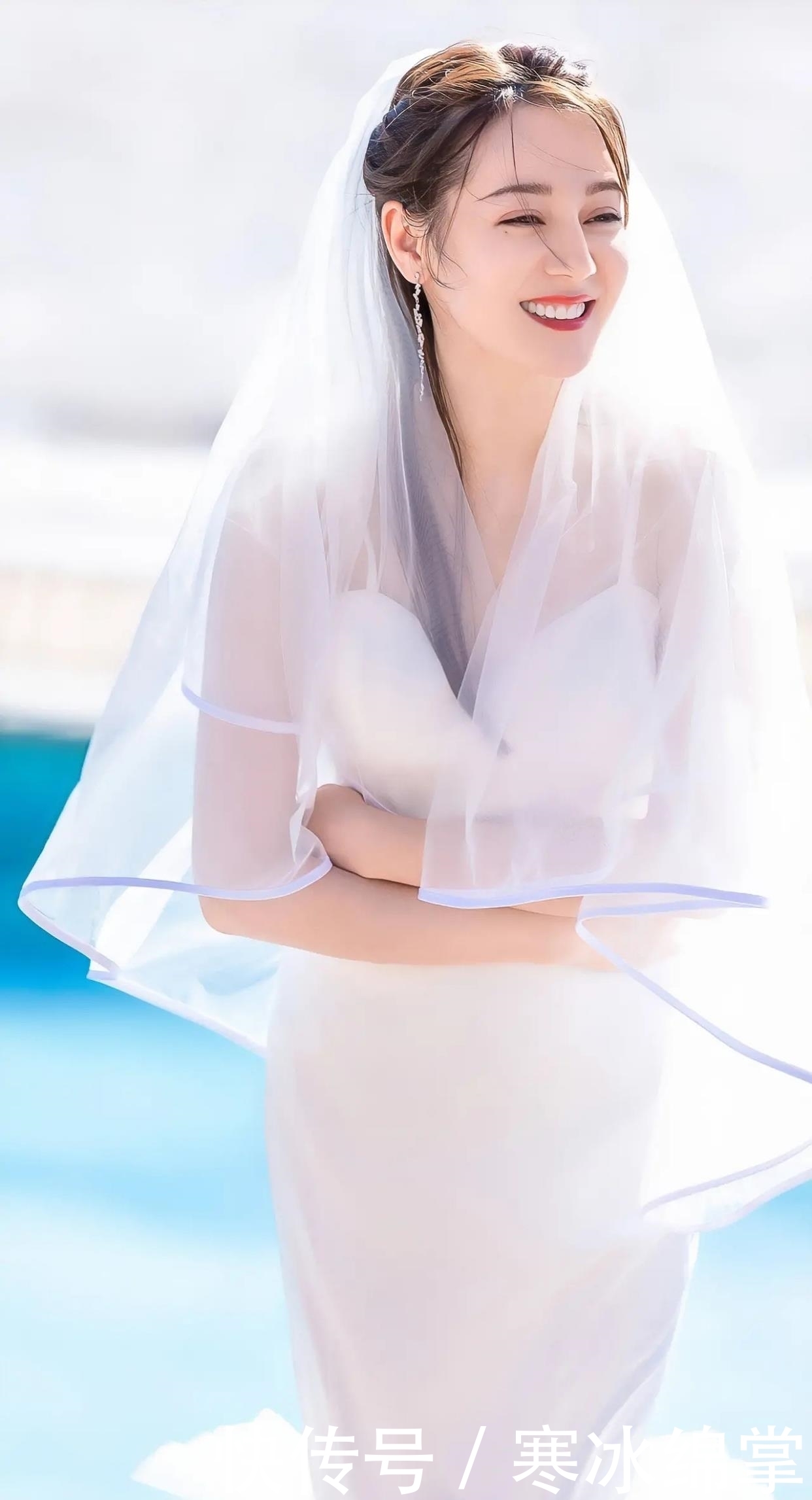 穿上婚纱的女星们真是惊艳了我的时光,看得我都想结婚了!