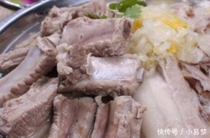 反复提醒,炖排骨切记不能先焯水,牢记这2步,排骨鲜嫩无腥味