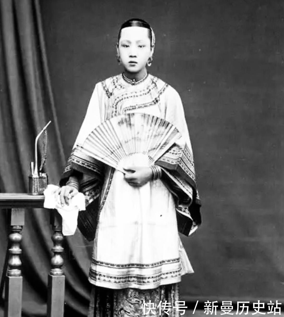 通房|老照片:图3李鸿章的“通房丫环”,图6袁世凯的异国姨太太