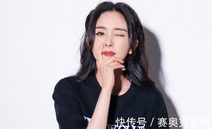 楊冪|錄制《密室大逃脫》后，楊冪入駐鵝廠新綜藝！節(jié)目形式太適合她了