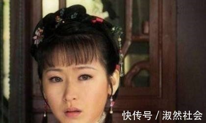 黛玉@红楼梦中,有一丫鬟将宝玉和袭人的秘密泄露给黛玉,最后不得善终