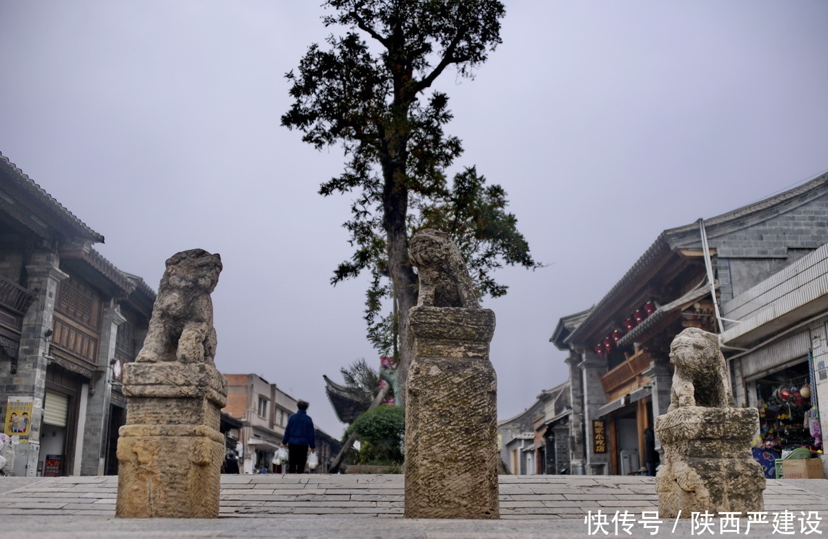 建水古城扫街照片【严建设】