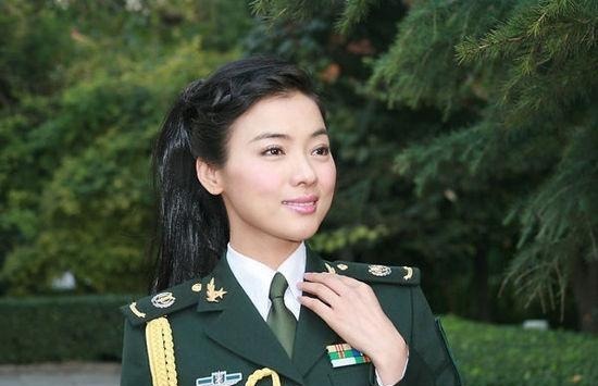 登上春晚|最美女歌唱家陈思思,由甜妹子,历炼为女汉子的人生