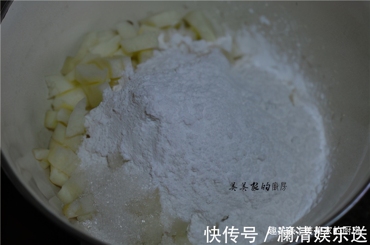 苹果饼|苹果做早餐，比肉包子还香！酸酸甜甜最开胃，营养又解馋！
