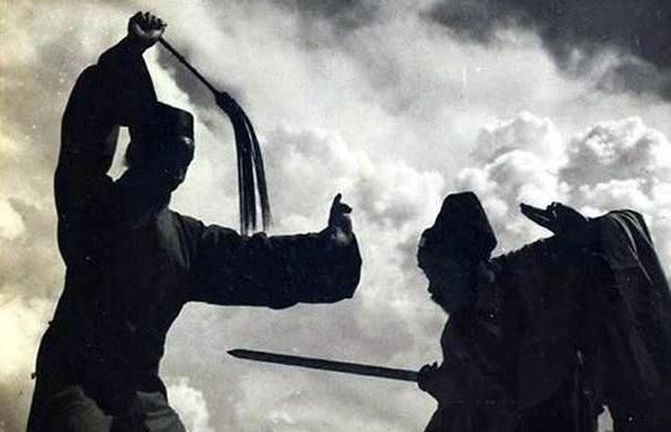 古代道士的老照片:个个道骨仙风,图五是华山比武。