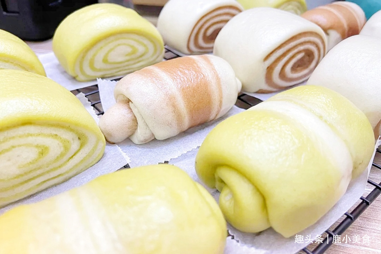 馒头不够蓬松还开裂和面时多加2料，馒头个个蓬松暄软，真好吃