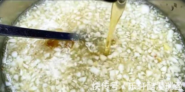 小摊|小摊上凉拌菜好吃,主要是这“4样调料”,比着在家做,味道一样