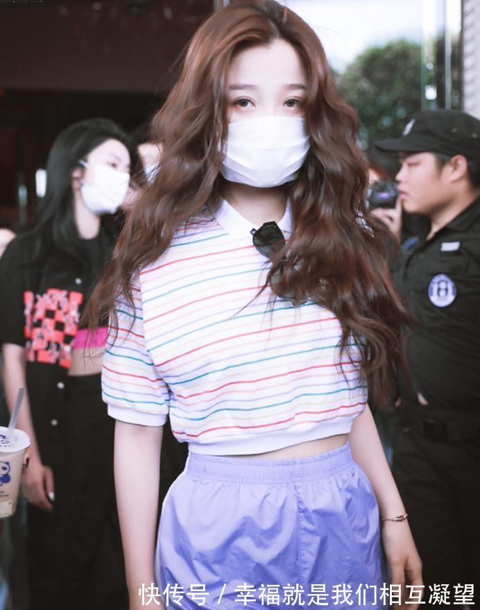 蓬松感 所谓的高级发型都很显老!大明星还有脸蛋撑着,你整上就丑哭了