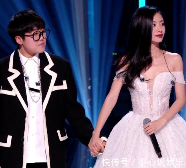 伍珂玥|好聲音決賽伍珂玥、王靖雯雙贏,前面淚水不重要,關(guān)鍵是笑到最后