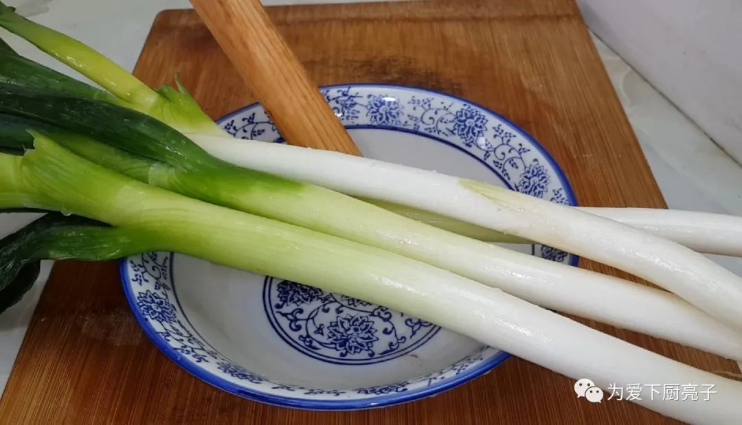 烙饼怎么做才最香吗，掌握3个技巧，第一次下厨也能成功，太香了