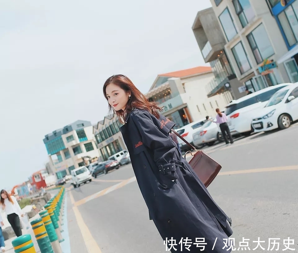 双排扣|秋冬时尚风衣来袭,不负风光不负亲