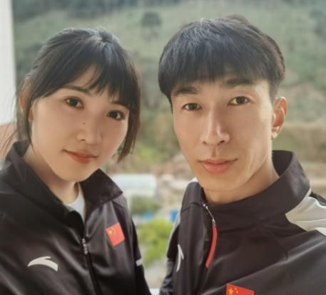 求婚|恭喜!中国体坛诞生奥运冠军夫妻,赵帅求婚成功,郑姝音感动落泪