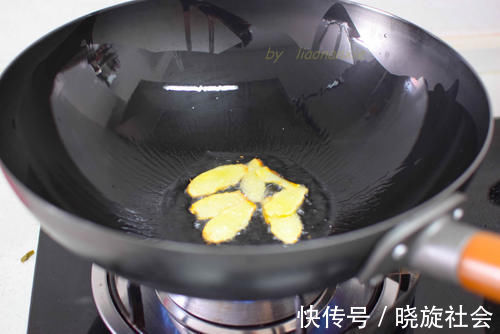 鲫鱼|跟一位大排档的师傅学来的烧法,这里的调料,肉嫩味香,太好吃了