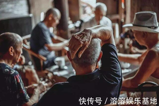 两个儿子|双子户20年后还潇洒吗?三大难题等着你,够父母喝一壶了