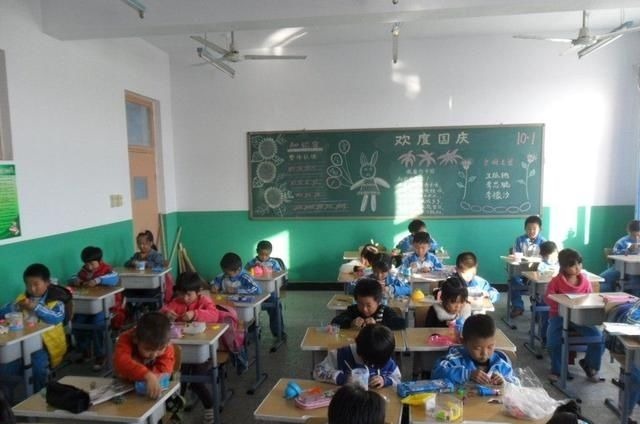 吴必虎|北大教授:男孩上小学的最佳年龄并不是6岁,可惜很多家长搞错了