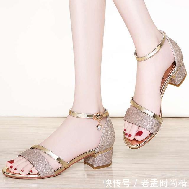 高挑|优雅高端的女凉鞋,高挑又时髦,更显女性魅力气质