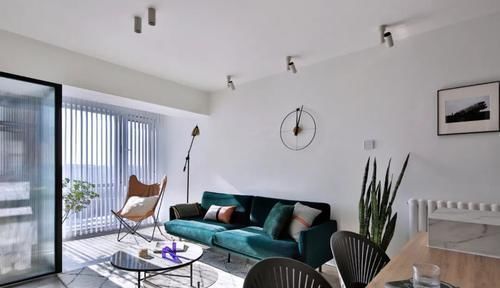 涂料|刷墙是个技术活儿!墙面刷乳胶漆的八个常见误区,早了解不上当!