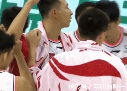 赛场|拒绝握手+直接退场!CBA赛场再现争议一幕,四川队恐遭联盟重罚