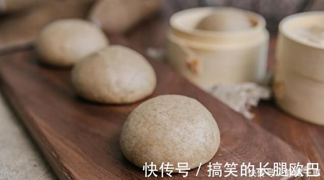 奶奶拿“它”当主食，83岁眼不花耳不聋，腿脚硬朗，一口气上三楼