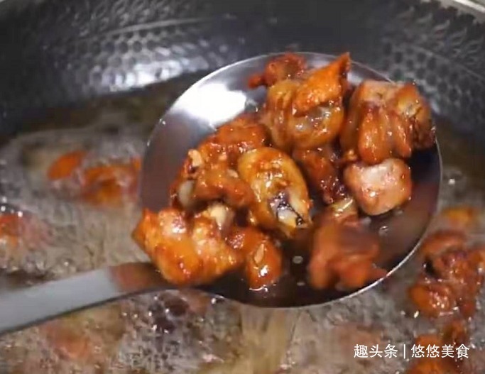 干锅辣子鸡,麻辣鲜香,外酥里嫩,好吃到让你沦陷!