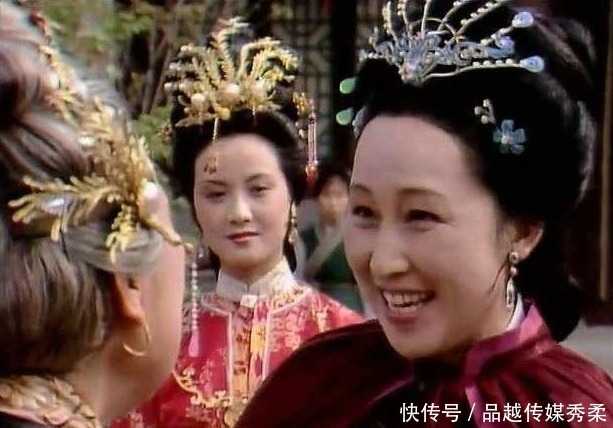 薛宝钗|贾母为何死活撵不走薛宝钗?原来薛家危机四伏