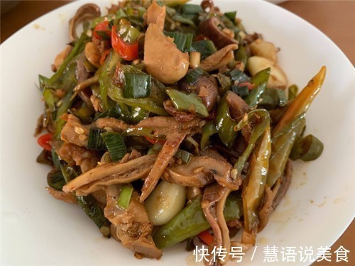 我怀孕农村婆婆来探望，我特意下厨招待，她尝过一口后决定不走了