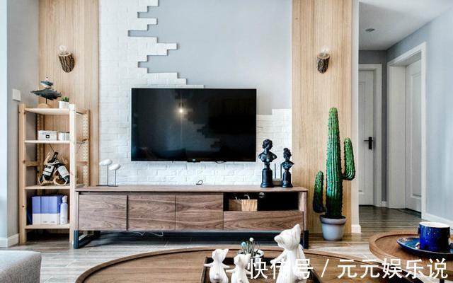 邻居|单身买的小户型,电视墙没铺满邻居不解,完工后缠着不愿走了!