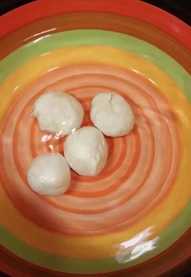 鸡肉|缅怀柴火烹制年代,忍不住回想童年时光,一道家常柴火鸡送给大家