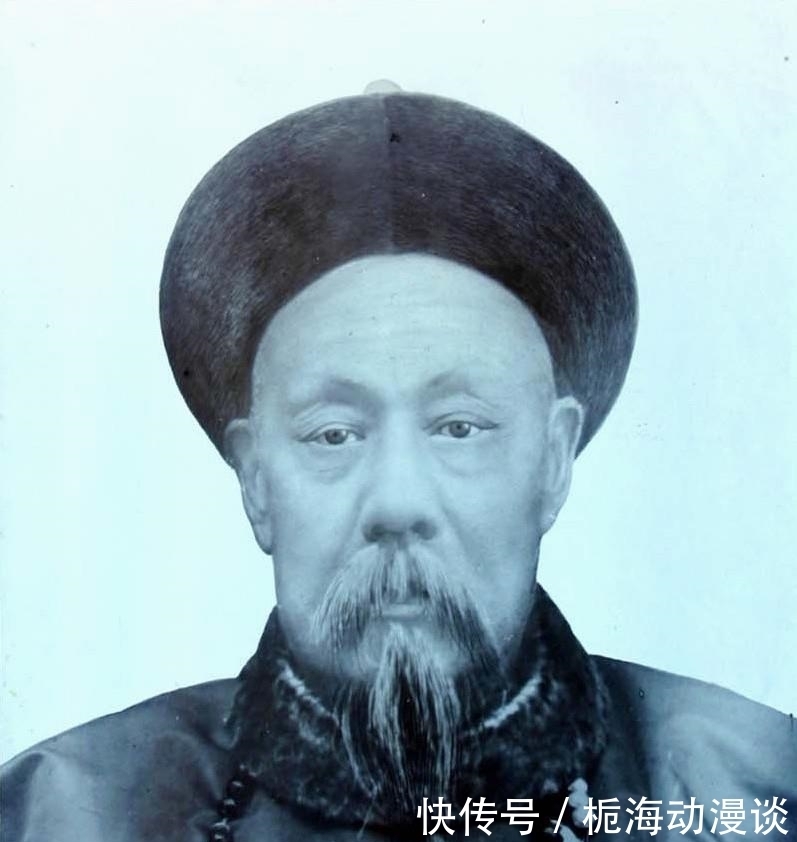 义和团|老照片：图1贴墙躲避八国联军的缠足妇女，图5丑陋审美下的洋女子