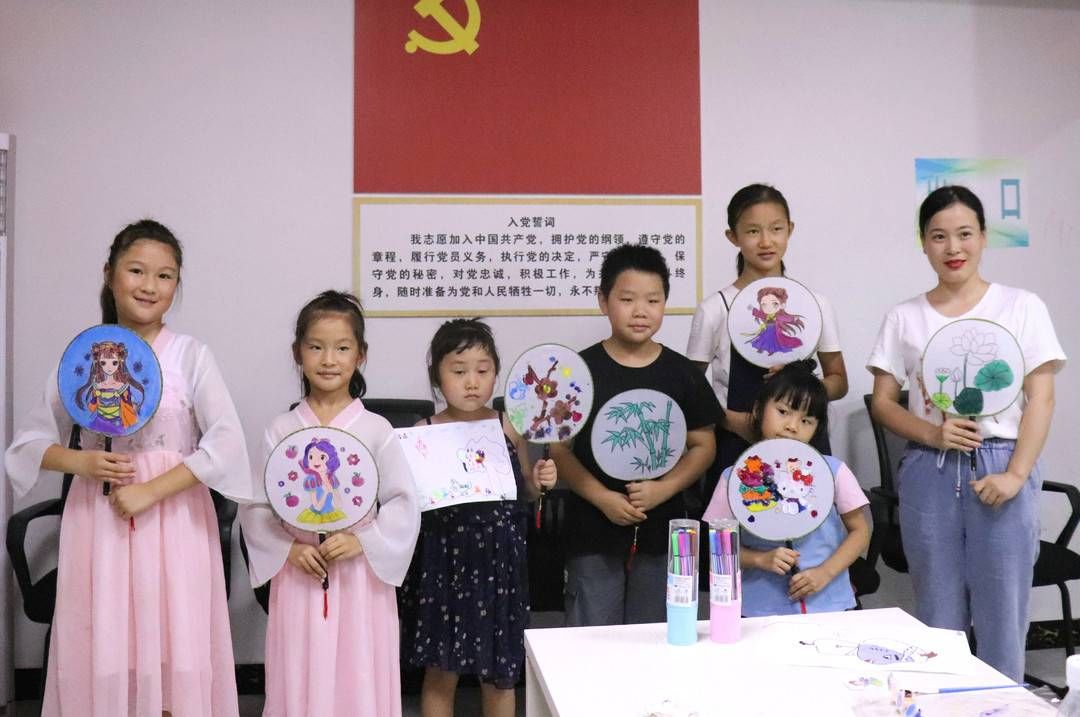 封面新闻|四川富顺给留守儿童的“爷爷奶奶”们上“隔代教育”课 帮助监护老人正确教育孩子