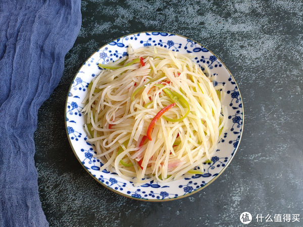 炒土豆丝，先放醋还是后放醋，这一步做对了，土豆丝脆爽又好吃