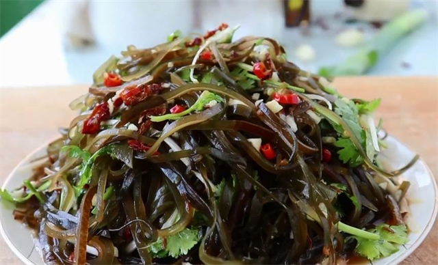 大脖子病|凉拌海带丝,很多人第一步就做错了,1个小技巧,脆嫩爽口无腥味