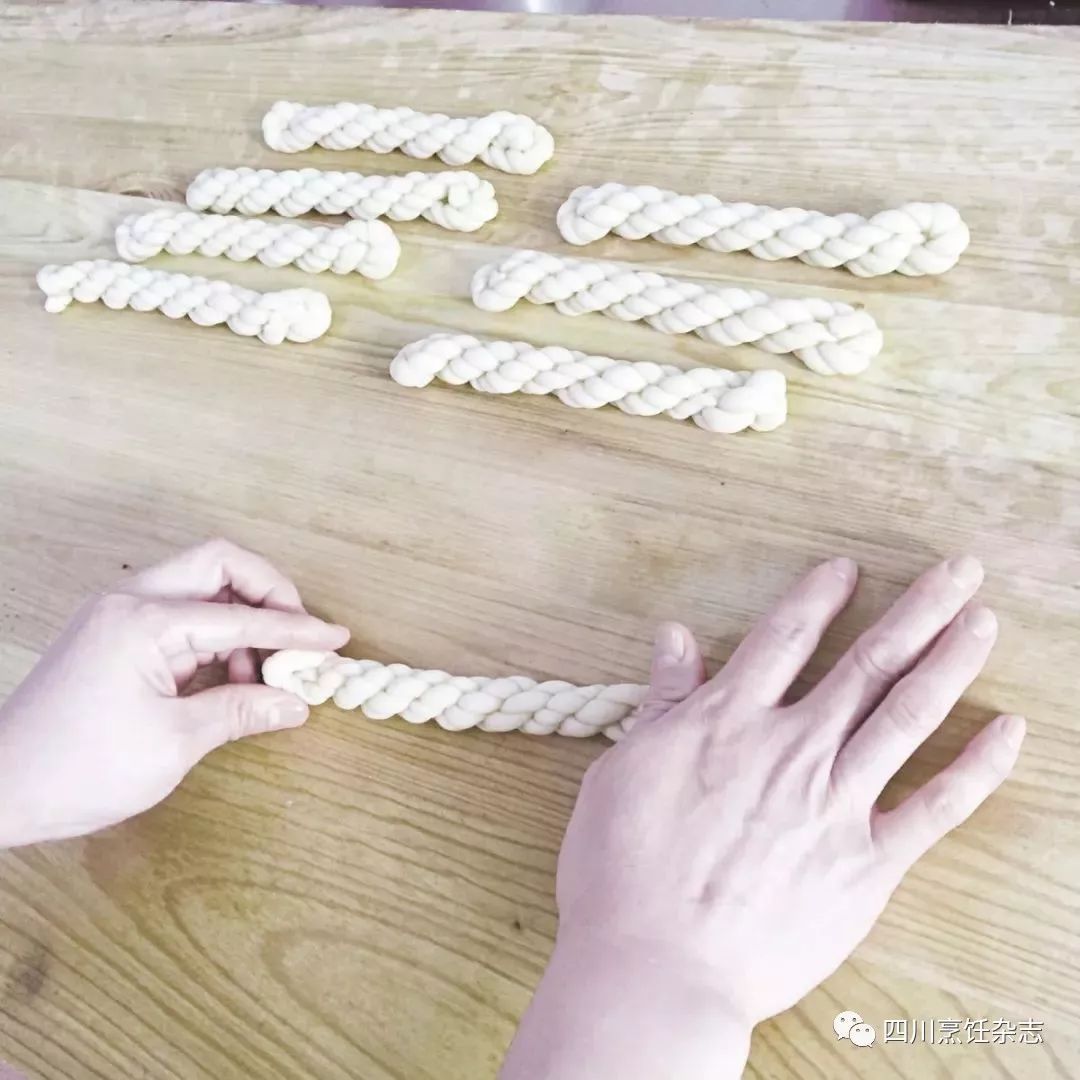 3步详解发面步骤VS名小吃搓绳麻花制作方法~