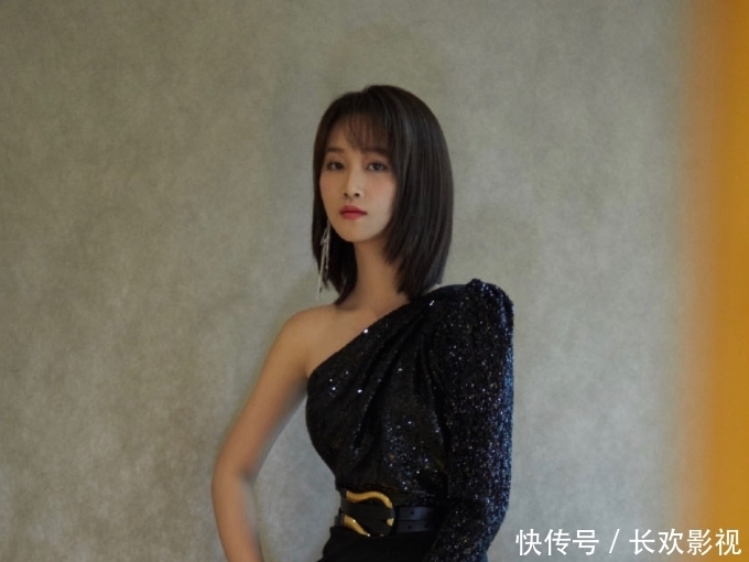 演员的诞生|娱乐圈“母凭女贵”?蓝盈莹妈妈2分钟的镜头,其他妈妈足足7分钟